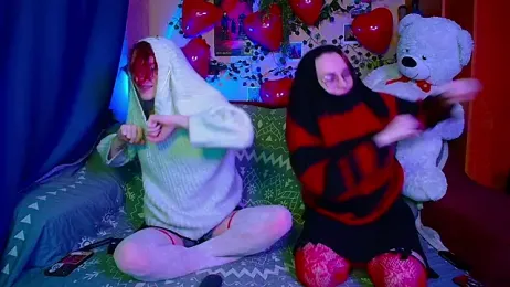 TrickyKitsune stripchat stream image