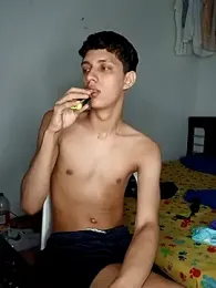 Alayn_sexy_ayes stripchat stream image