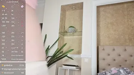 MollyDollz stripchat stream image