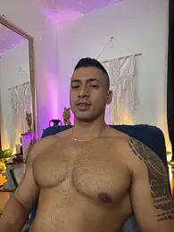 aaroncolombia stripchat stream image