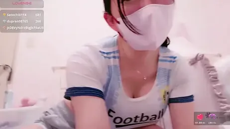 maii- stripchat stream image