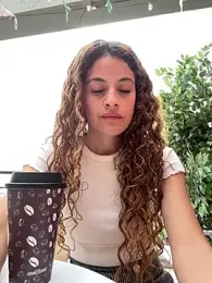 alana15 stripchat stream image