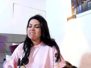 julieta-coopeer camsoda stream image