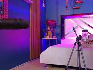 lady-brownn camsoda stream image