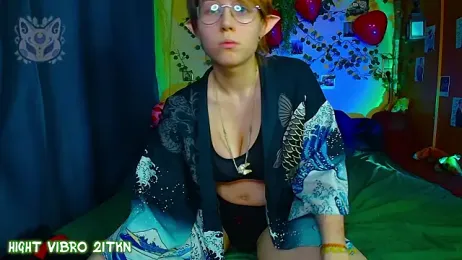 TrickyKitsune stripchat stream image