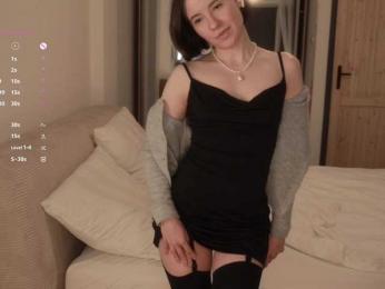 MissEssie bongacams stream image