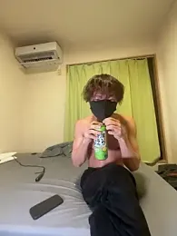 UKI06 stripchat stream image