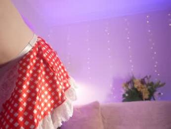 littlee33 chaturbate stream image