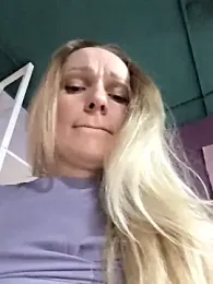 Bondgirl_013 stripchat stream image