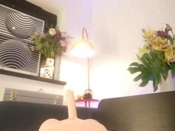 littlee33 chaturbate stream image