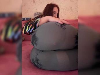 LittleDelora bongacams stream image