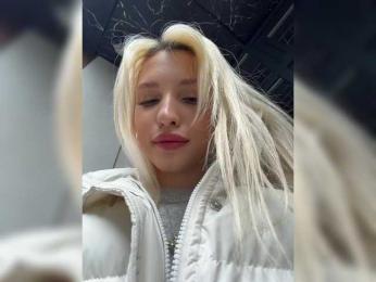 Cristi-Candy bongacams stream image