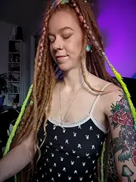 LucidLucy stripchat stream image