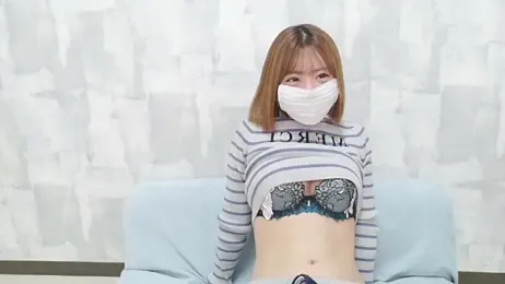 momo_love_ stripchat stream image