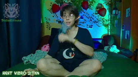 TrickyKitsune stripchat stream image