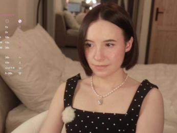 MissEssie bongacams stream image