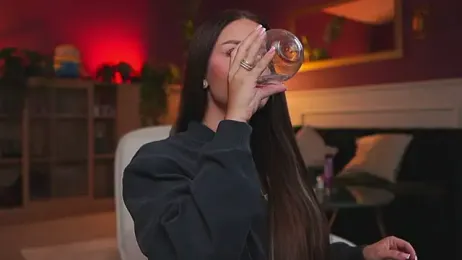 AshleySinn stripchat stream image