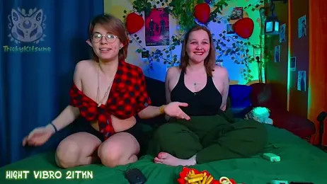 TrickyKitsune stripchat stream image