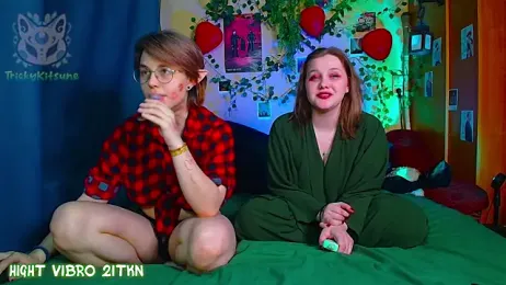 TrickyKitsune stripchat stream image