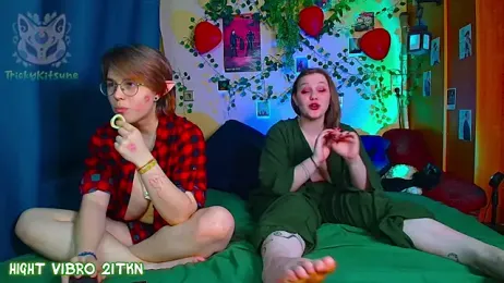 TrickyKitsune stripchat stream image