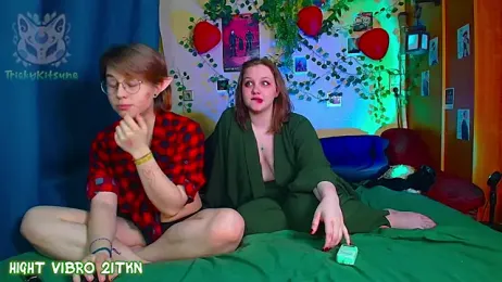 TrickyKitsune stripchat stream image