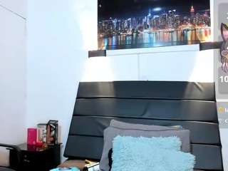 julieta-coopeer camsoda stream image