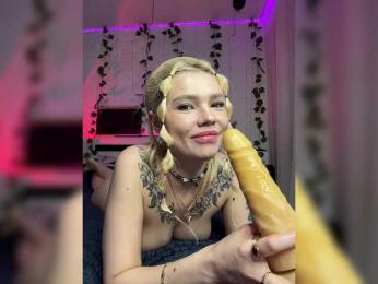 EmmaGoodGirl bongacams stream image