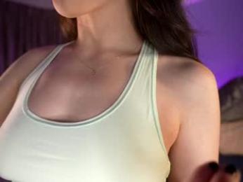 littlee33 chaturbate stream image