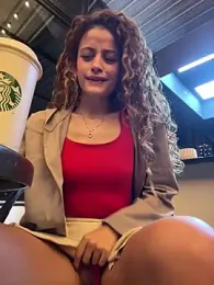 alana15 stripchat stream image