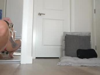 petite_fuck chaturbate stream image