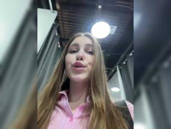 sweetAdel bongacams stream image