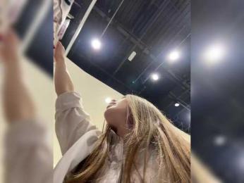 sweetAdel bongacams stream image