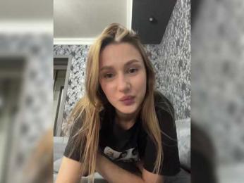 Karlaaa bongacams stream image, 06.04.2025 09:20