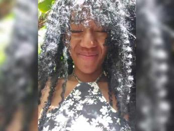 MoanaFrenchy bongacams stream image