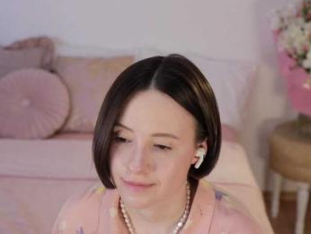 MissEssie bongacams stream image