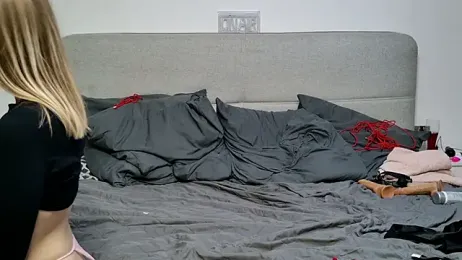 LaraBlond stripchat stream image