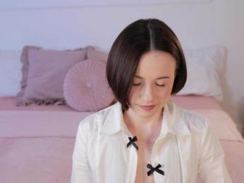 MissEssie bongacams stream image