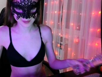 AlicaShine bongacams stream image
